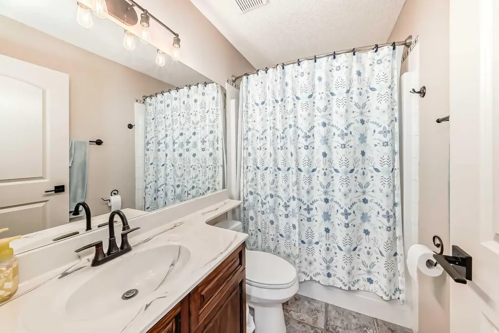 1416 Strathcona Drive SW Calgary AB T3H 4L1