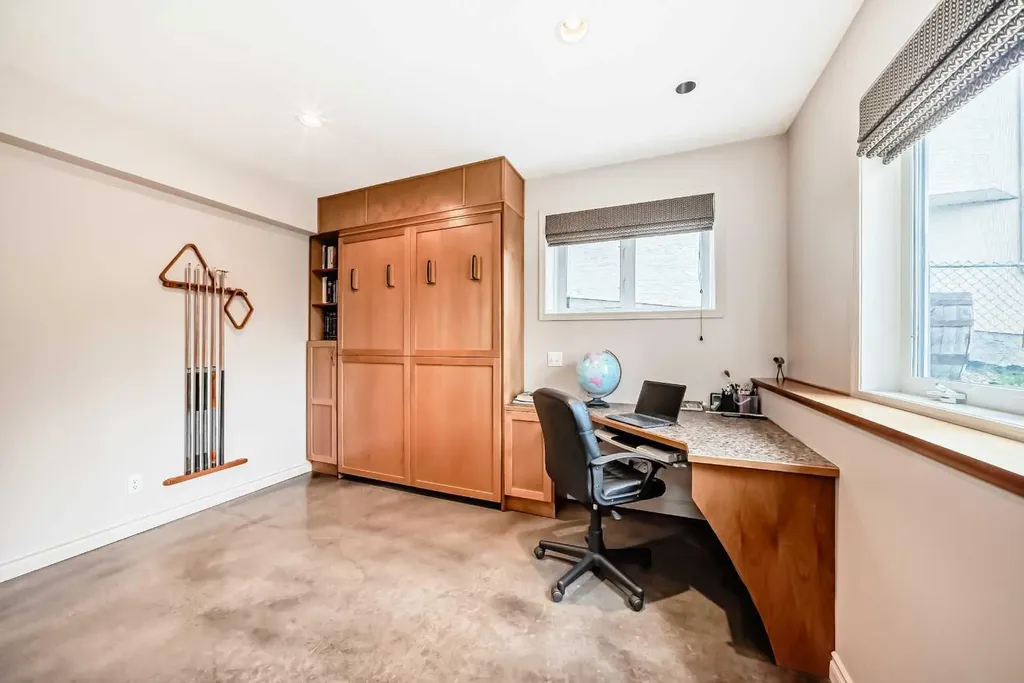 1416 Strathcona Drive SW Calgary AB T3H 4L1