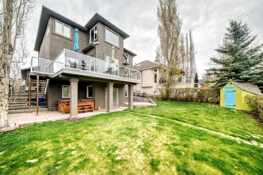 1416 Strathcona Drive SW Calgary AB T3H 4L1