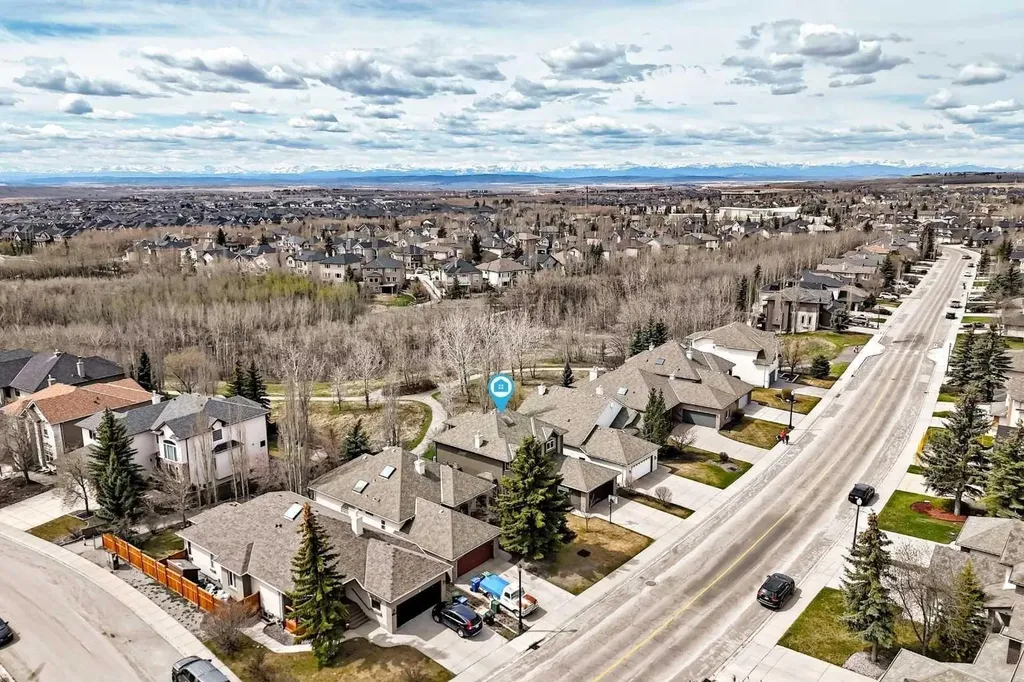 1416 Strathcona Drive SW Calgary AB T3H 4L1