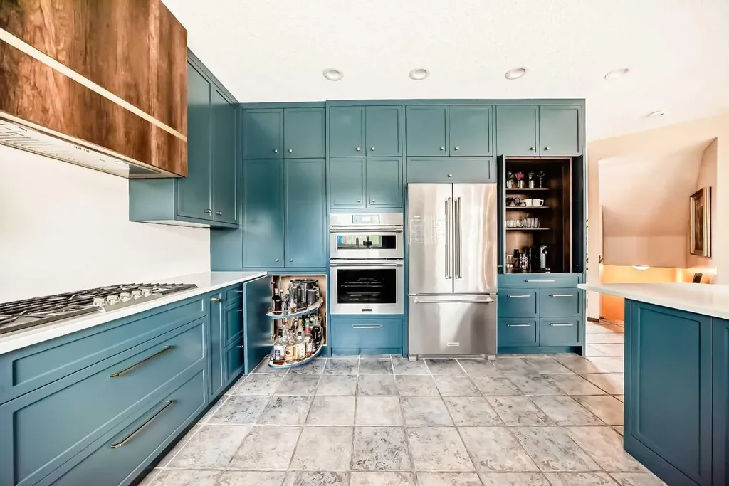 1416 Strathcona Drive SW Calgary AB T3H 4L1