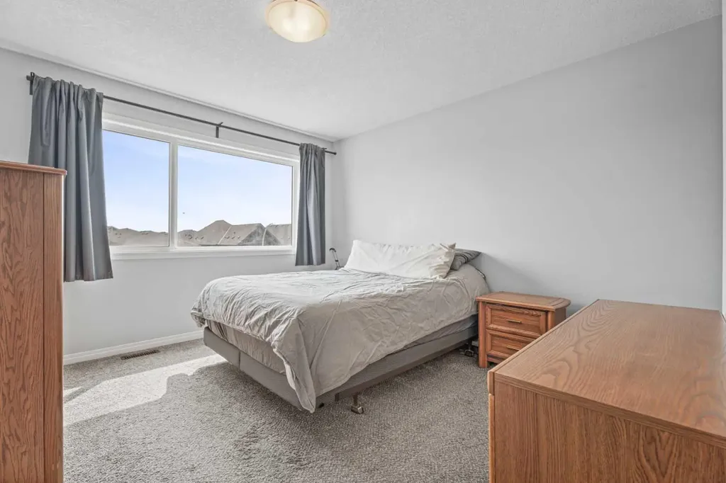 52 Saddlestone Drive NE Calgary AB T3J 0W4