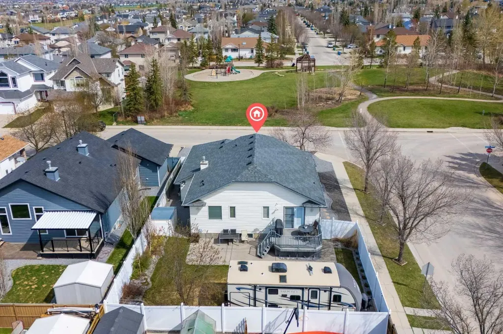 187 West Lakeview Circle Chestermere AB T1X 1H7