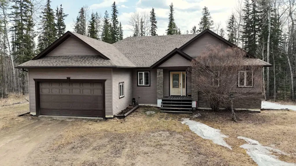 14132 Township Road 570 Road Rural Yellowhead County AB T7E3Z7
