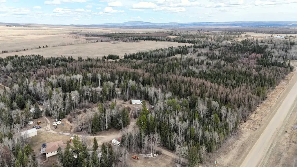 14132 Township Road 570 Road Rural Yellowhead County AB T7E3Z7