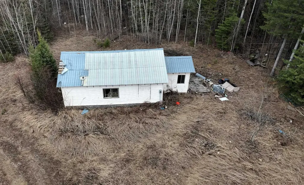 14132 Township Road 570 Road Rural Yellowhead County AB T7E3Z7