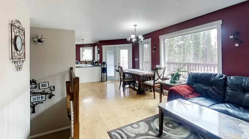14132 Township Road 570 Road Rural Yellowhead County AB T7E3Z7