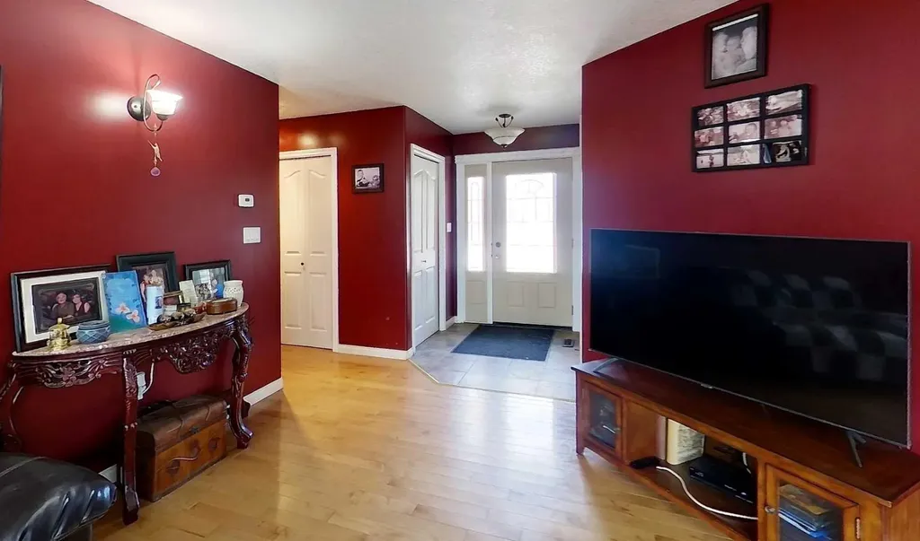 14132 Township Road 570 Road Rural Yellowhead County AB T7E3Z7