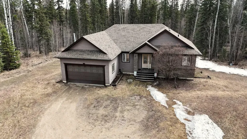 14132 Township Road 570 Road Rural Yellowhead County AB T7E3Z7