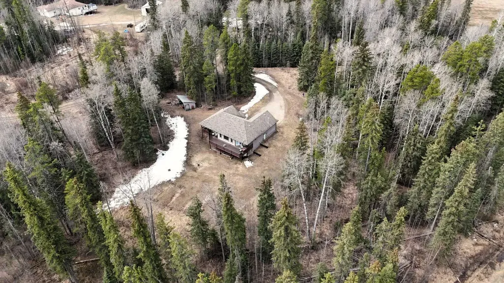 14132 Township Road 570 Road Rural Yellowhead County AB T7E3Z7