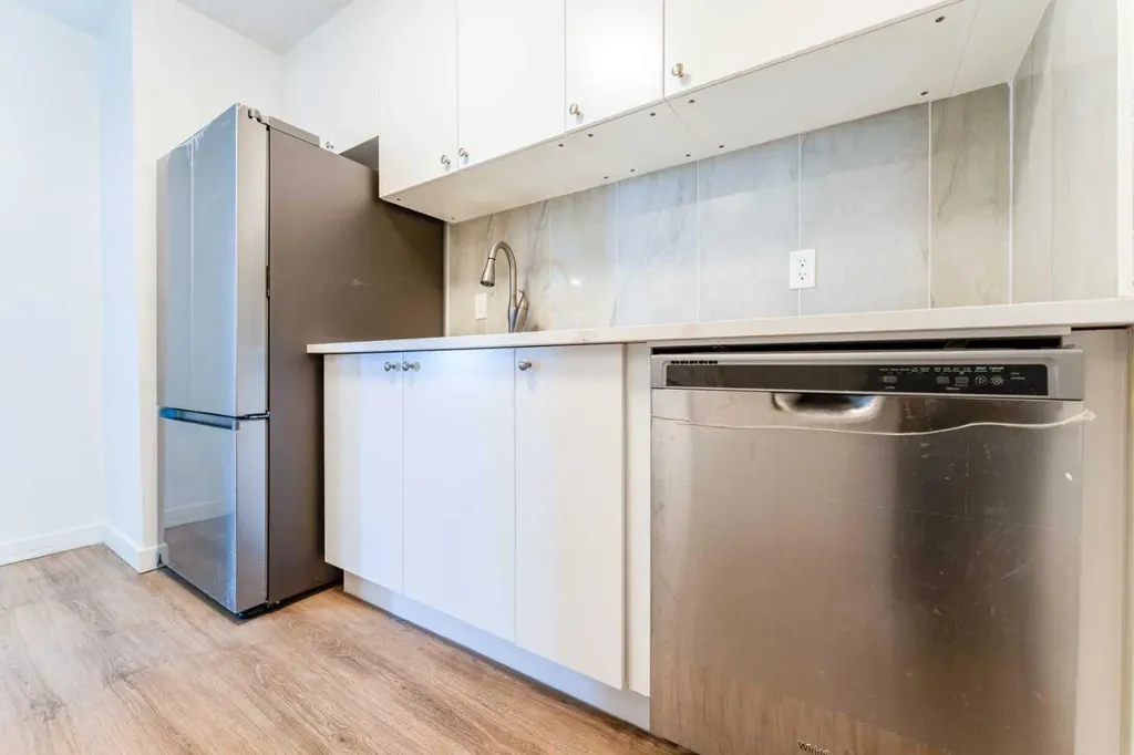 4944 Dalton Drive NW Calgary AB T3A 2E6