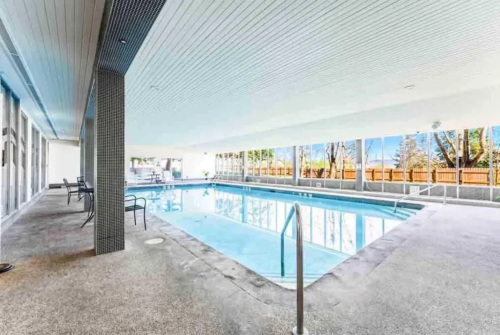 4944 Dalton Drive NW Calgary AB T3A 2E6