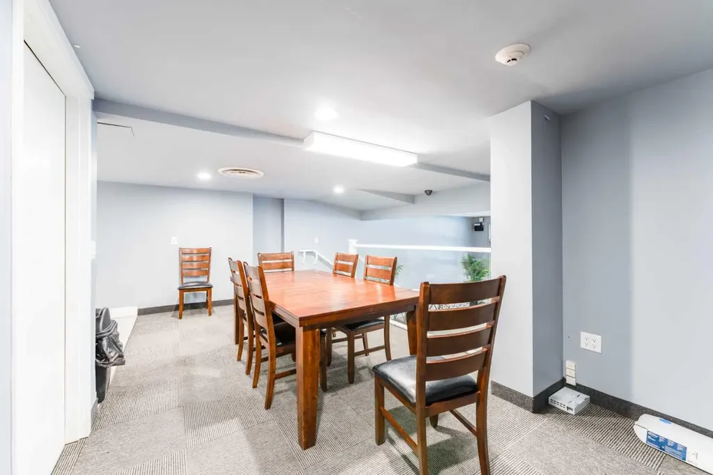 4944 Dalton Drive NW Calgary AB T3A 2E6