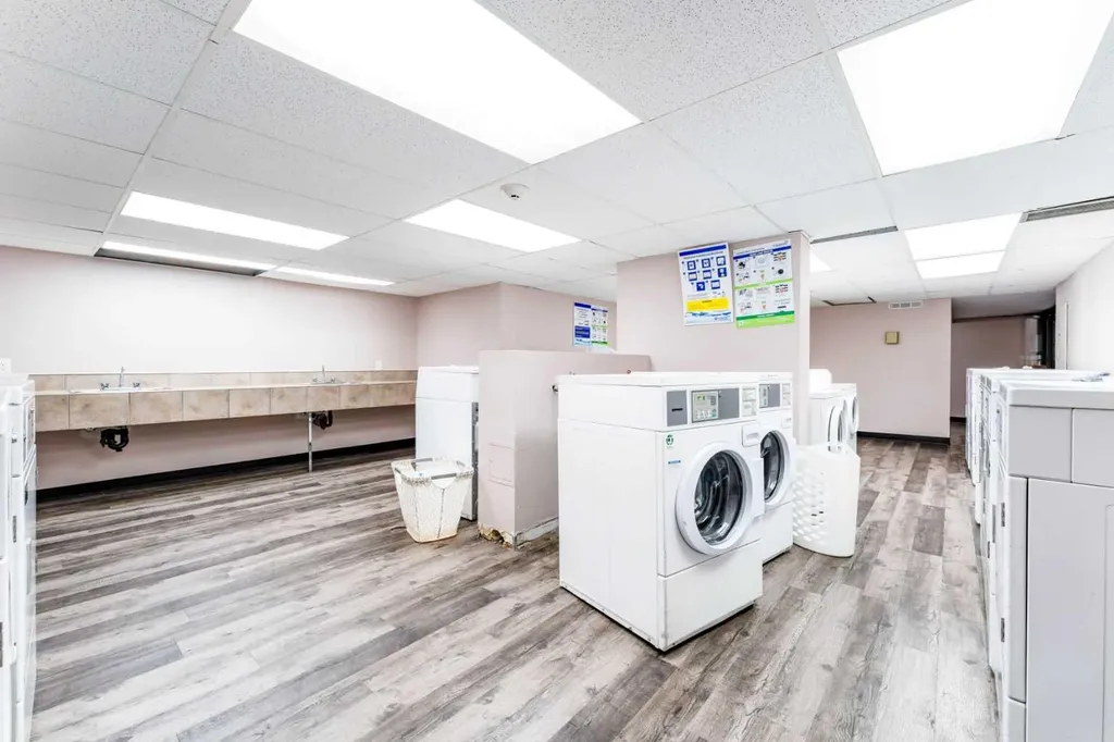 4944 Dalton Drive NW Calgary AB T3A 2E6