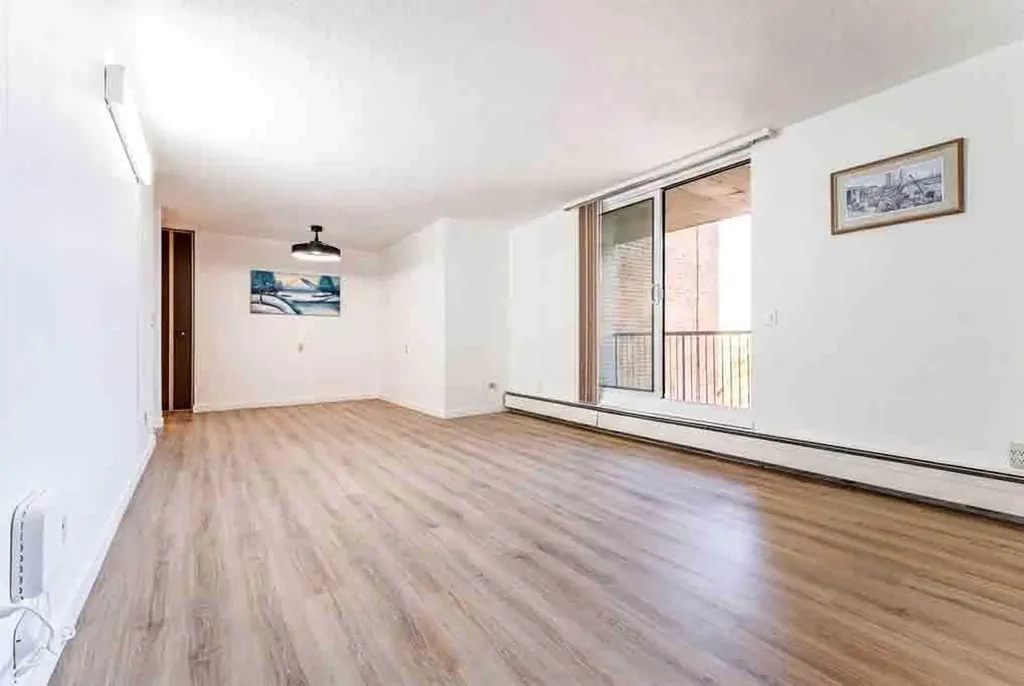 4944 Dalton Drive NW Calgary AB T3A 2E6