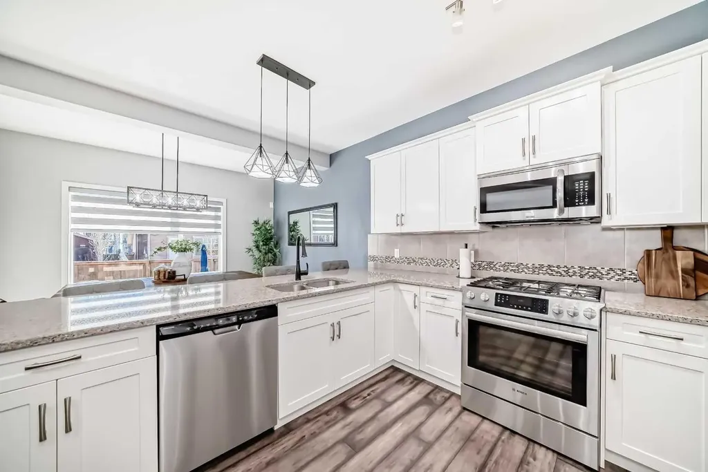 6 Canals Court SW Airdrie AB T4B0S6