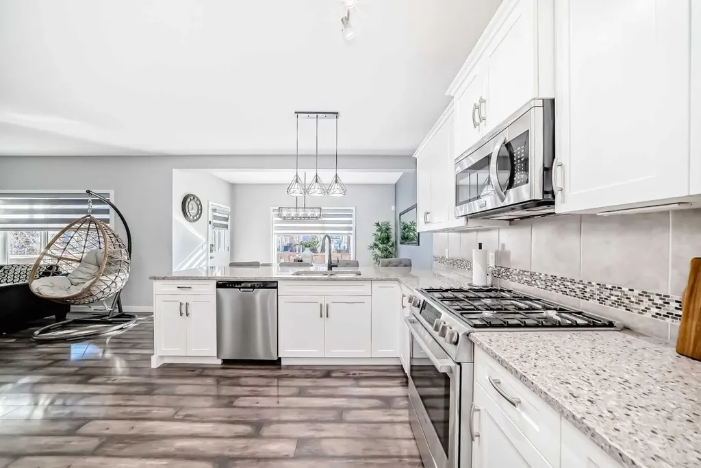 6 Canals Court SW Airdrie AB T4B0S6