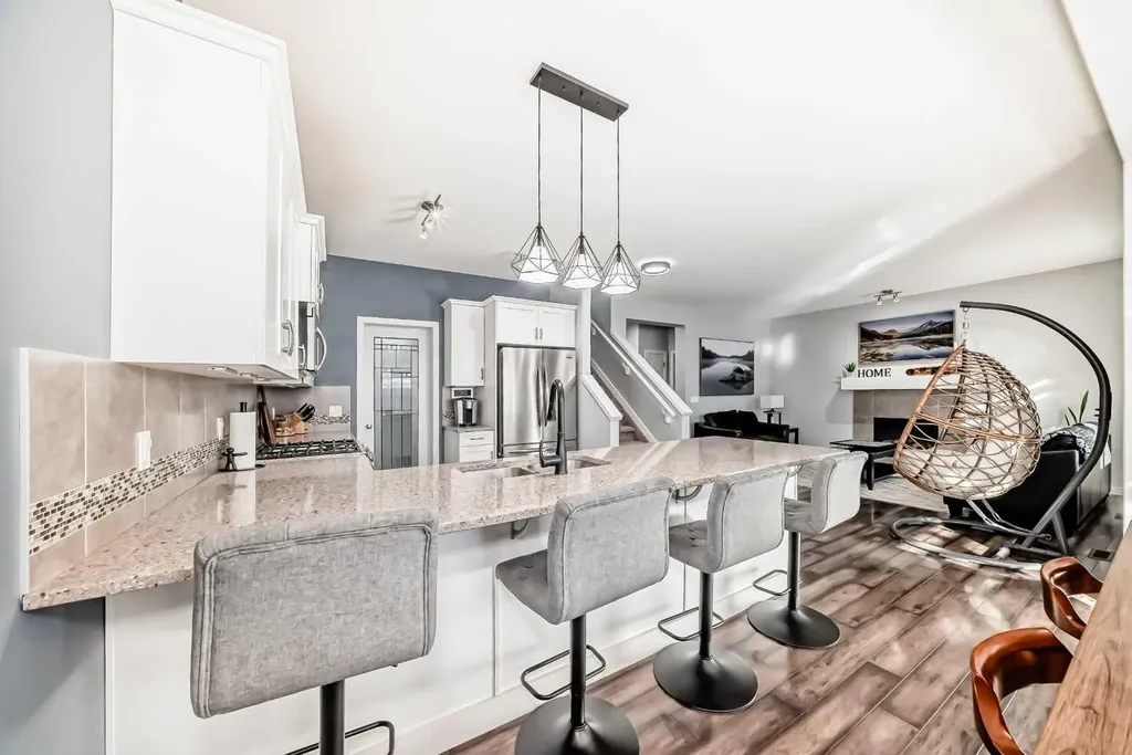 6 Canals Court SW Airdrie AB T4B0S6