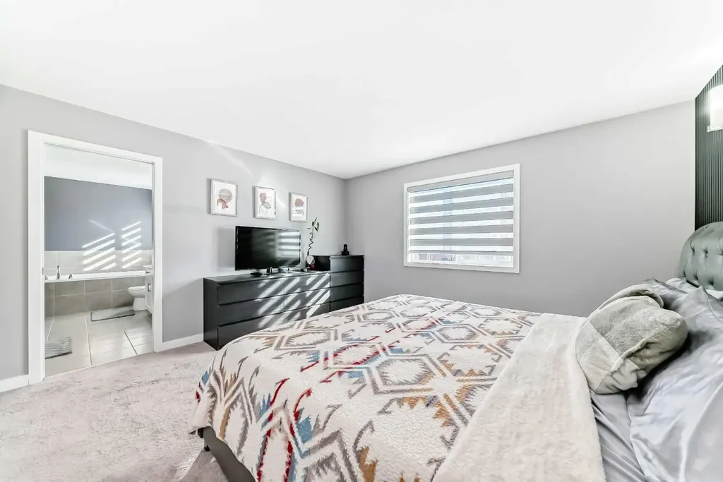 6 Canals Court SW Airdrie AB T4B0S6