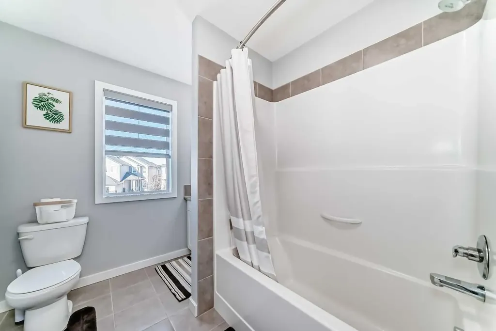 6 Canals Court SW Airdrie AB T4B0S6