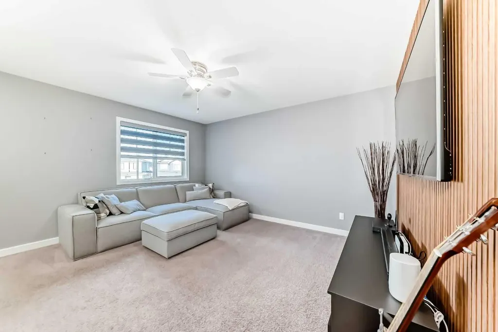 6 Canals Court SW Airdrie AB T4B0S6