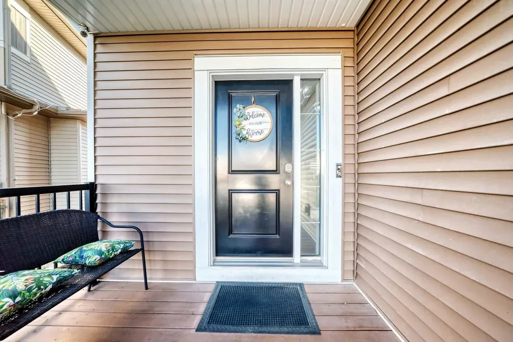 6 Canals Court SW Airdrie AB T4B0S6