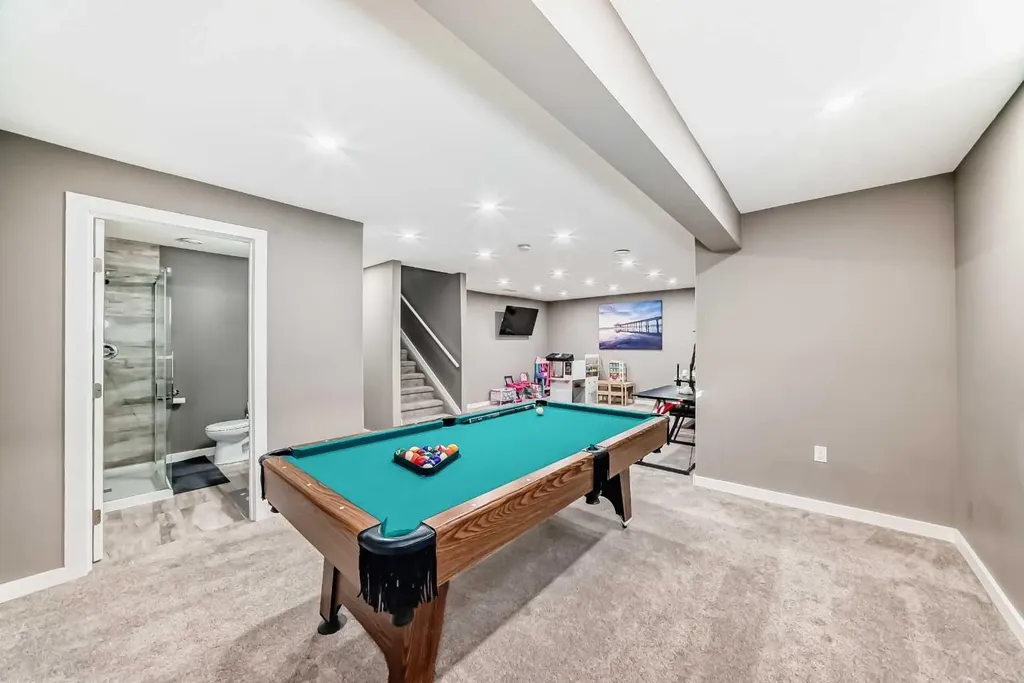6 Canals Court SW Airdrie AB T4B0S6