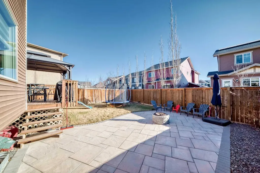 6 Canals Court SW Airdrie AB T4B0S6