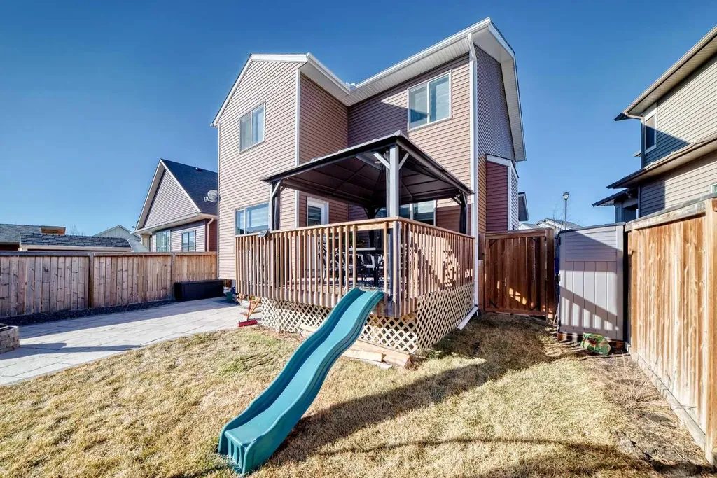6 Canals Court SW Airdrie AB T4B0S6