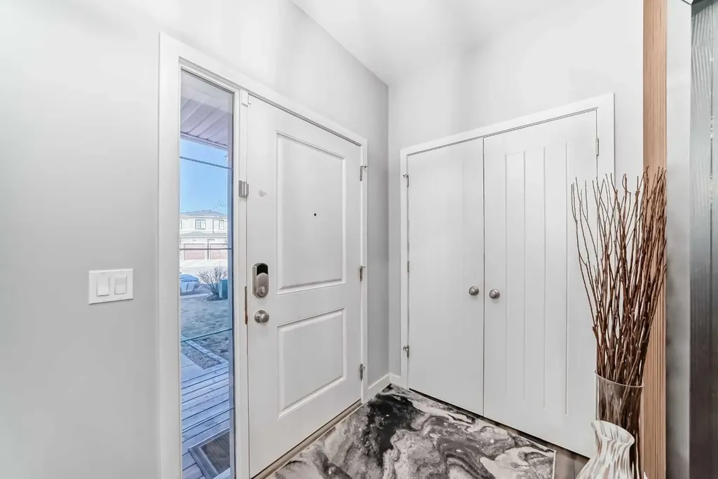 6 Canals Court SW Airdrie AB T4B0S6