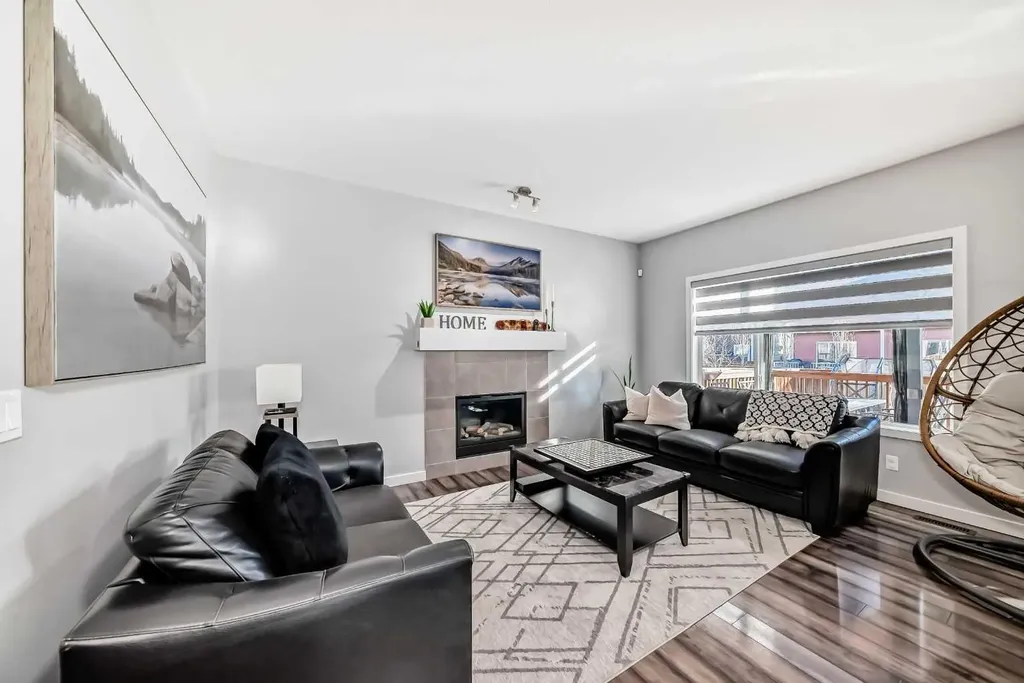 6 Canals Court SW Airdrie AB T4B0S6