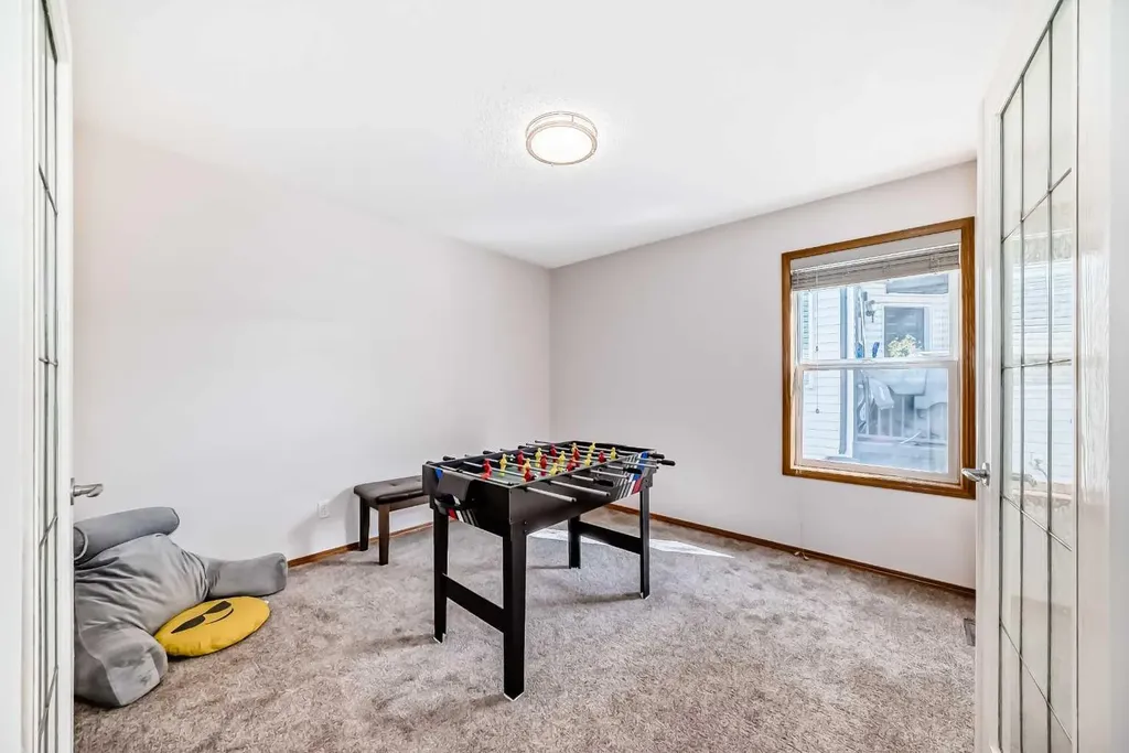 135 Panorama Hills Manor NW Calgary AB T3K5L2