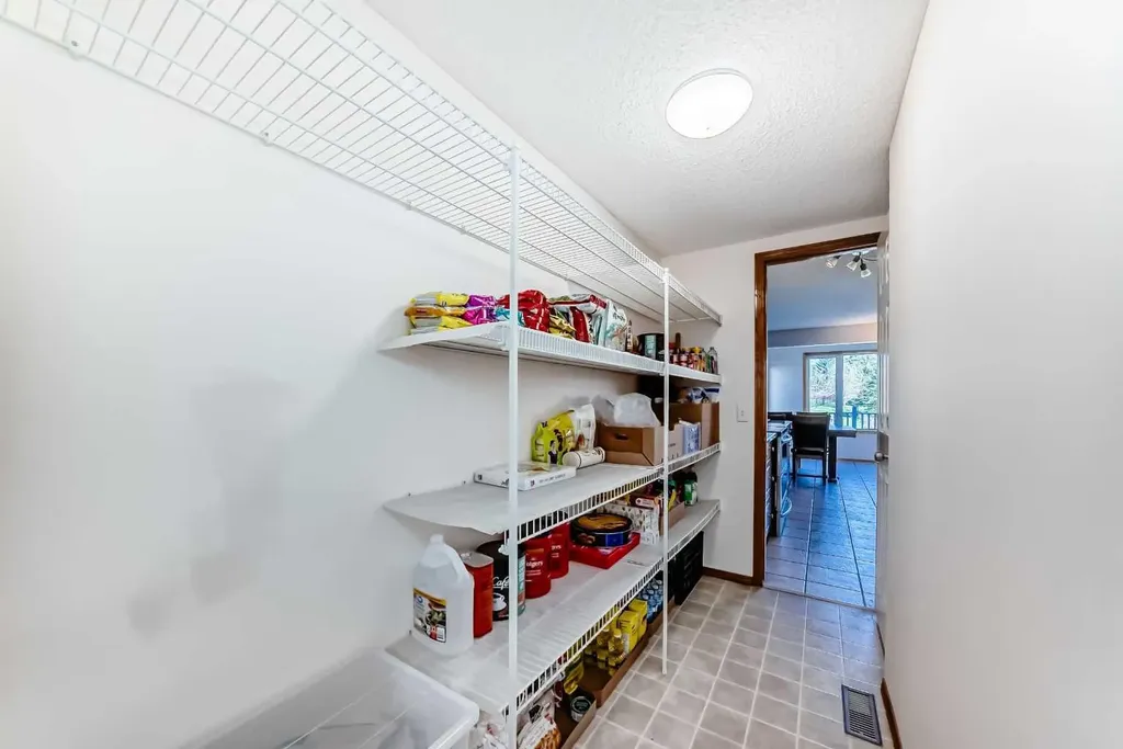 135 Panorama Hills Manor NW Calgary AB T3K5L2