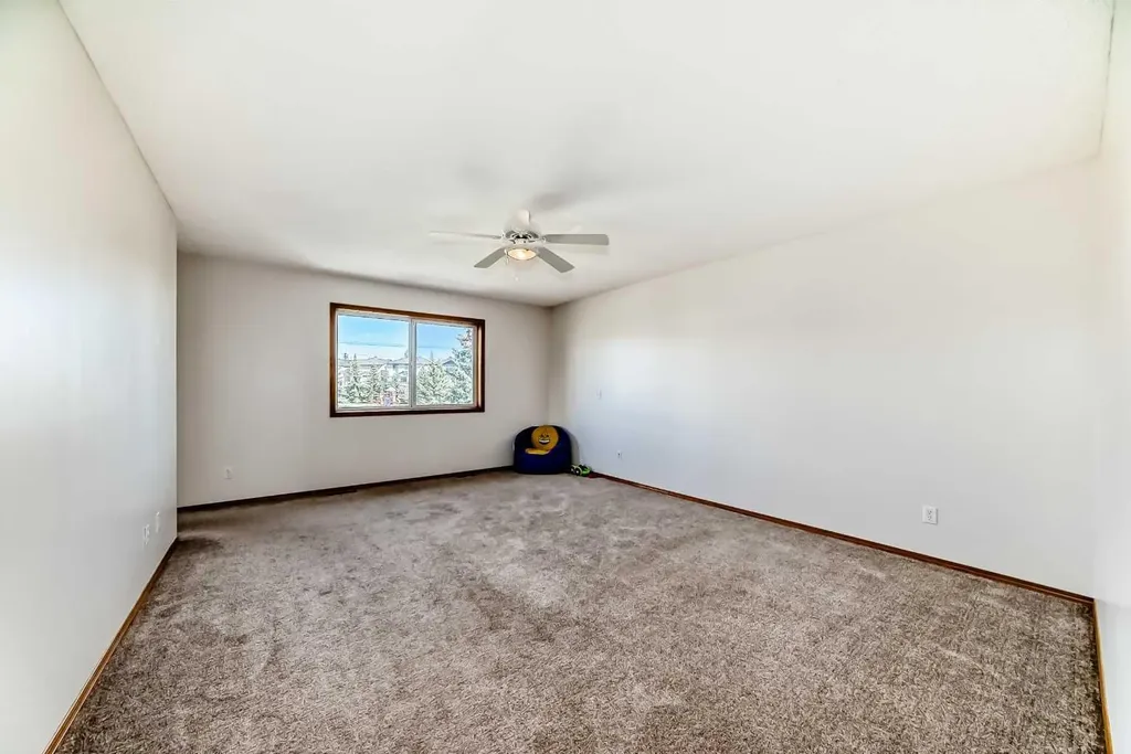 135 Panorama Hills Manor NW Calgary AB T3K5L2