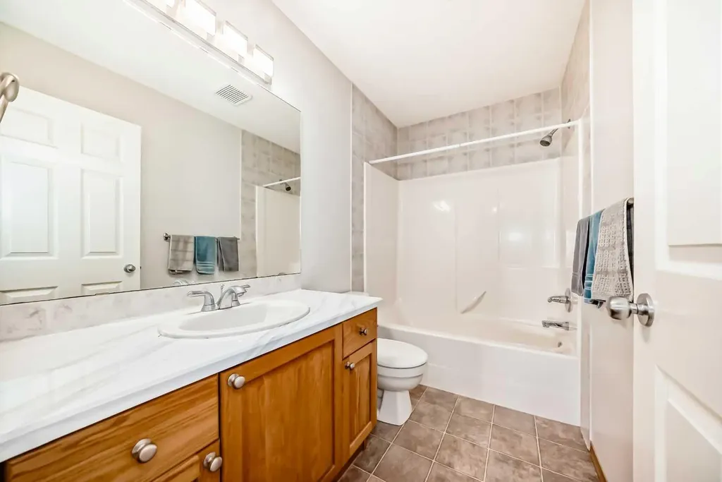 135 Panorama Hills Manor NW Calgary AB T3K5L2