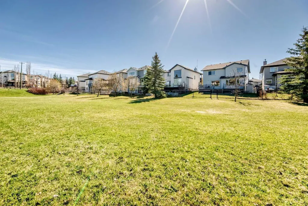 135 Panorama Hills Manor NW Calgary AB T3K5L2