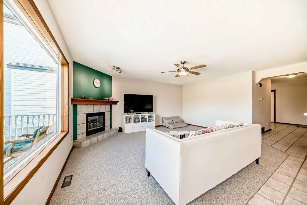 135 Panorama Hills Manor NW Calgary AB T3K5L2