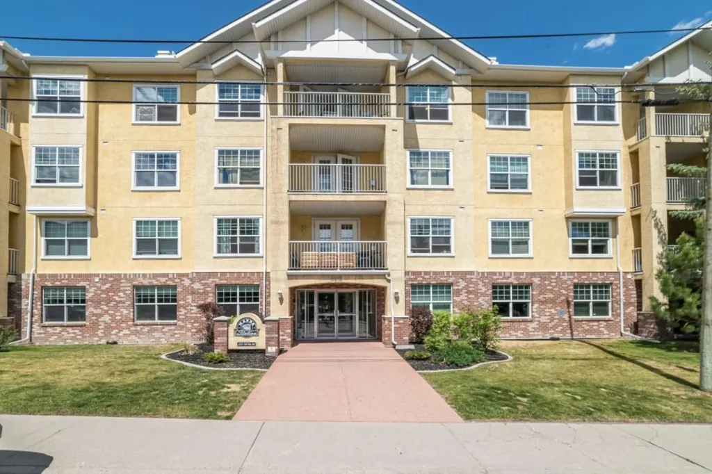 2212 34 Avenue SW Calgary AB T2T 2C6
