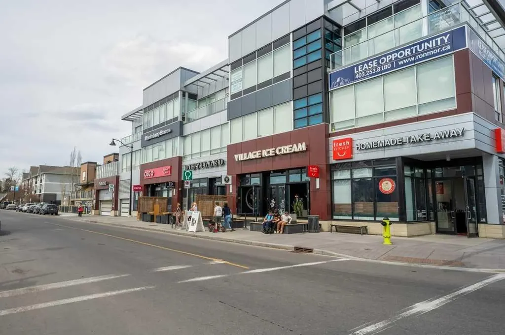 2212 34 Avenue SW Calgary AB T2T 2C6