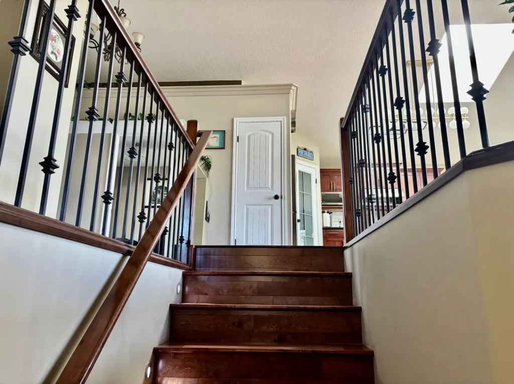 314 Coulee Springs Terrace S Lethbridge AB T1K 5P2