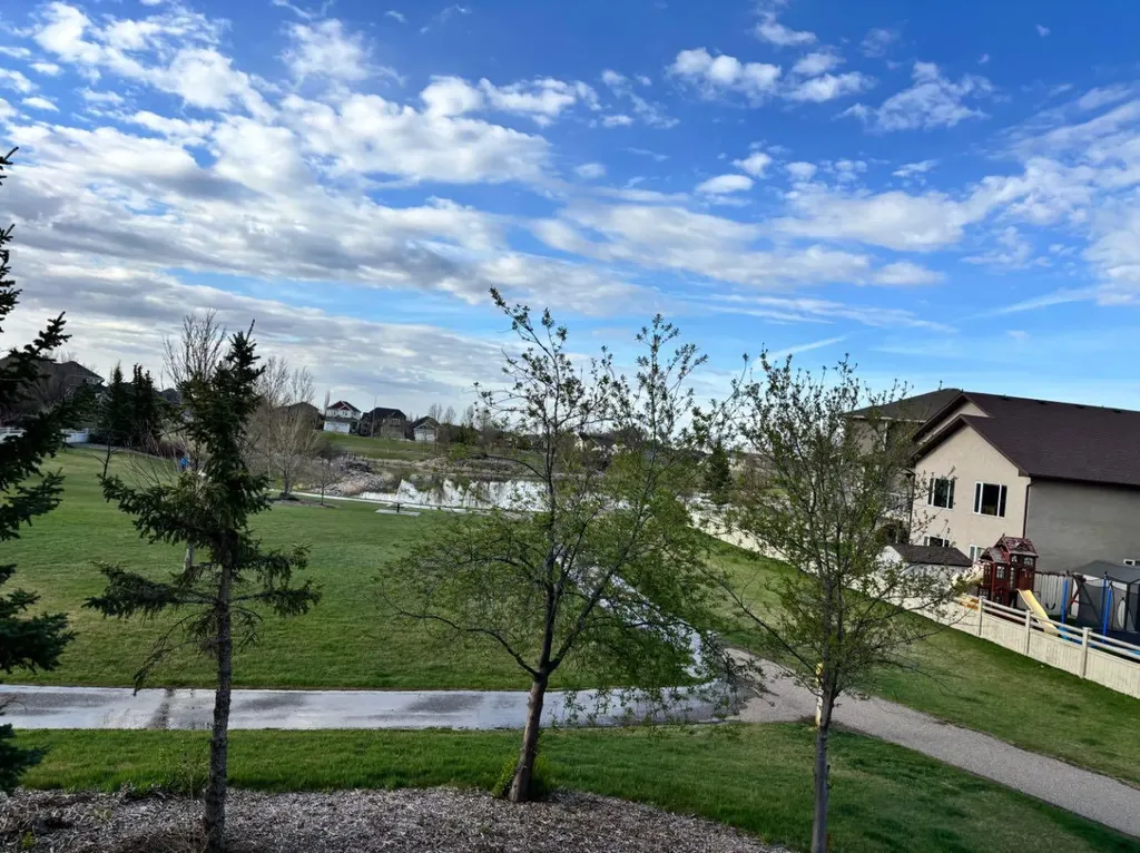 314 Coulee Springs Terrace S Lethbridge AB T1K 5P2