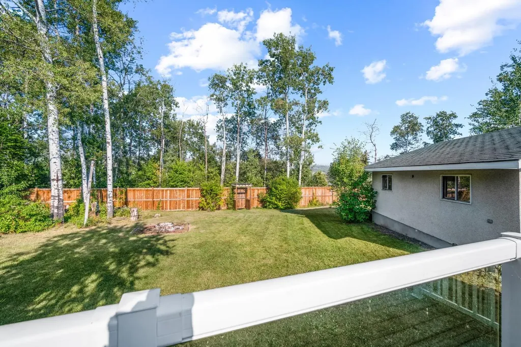 7 May Crescent Fort Mcmurray AB T9H 1J8
