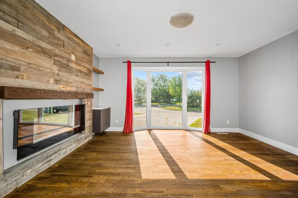 7 May Crescent Fort Mcmurray AB T9H 1J8