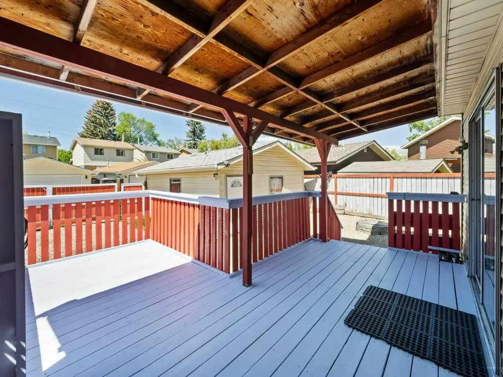 143 Erin Mount Place SE Calgary AB T2B 2T3