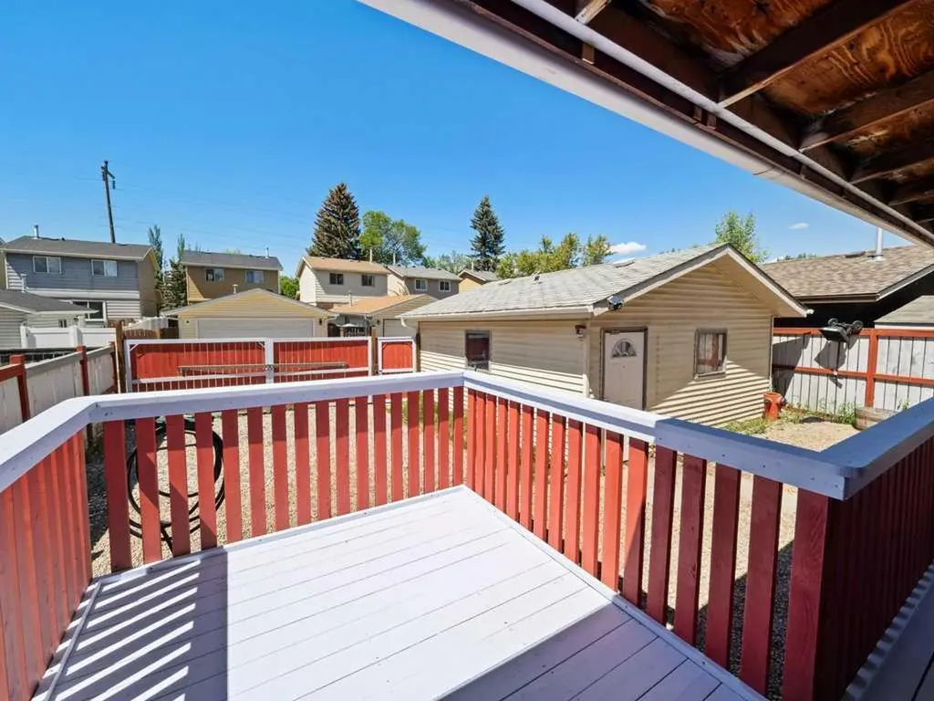 143 Erin Mount Place SE Calgary AB T2B 2T3