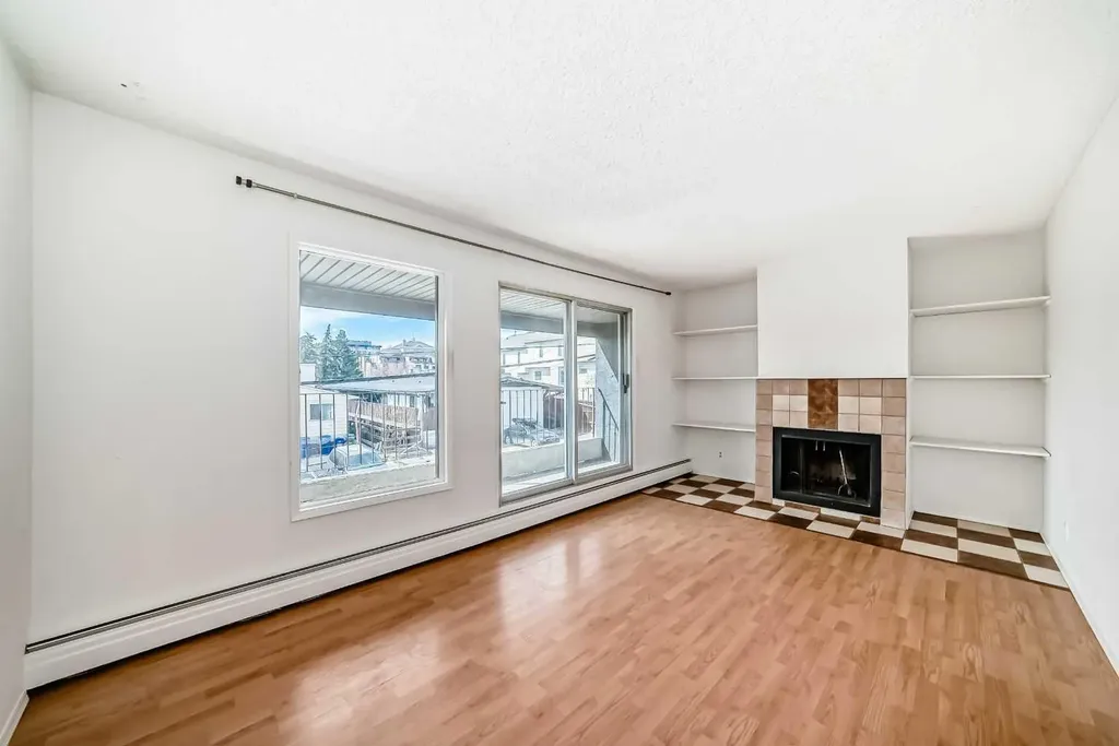 1633 26 Avenue SW Calgary AB T2T 1C7