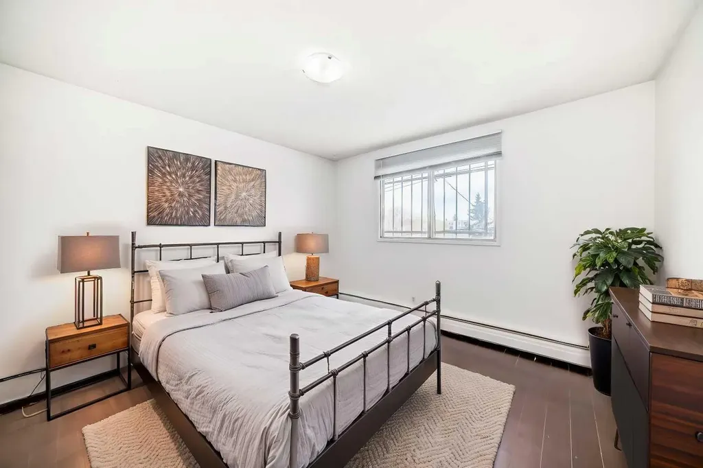 1633 26 Avenue SW Calgary AB T2T 1C7