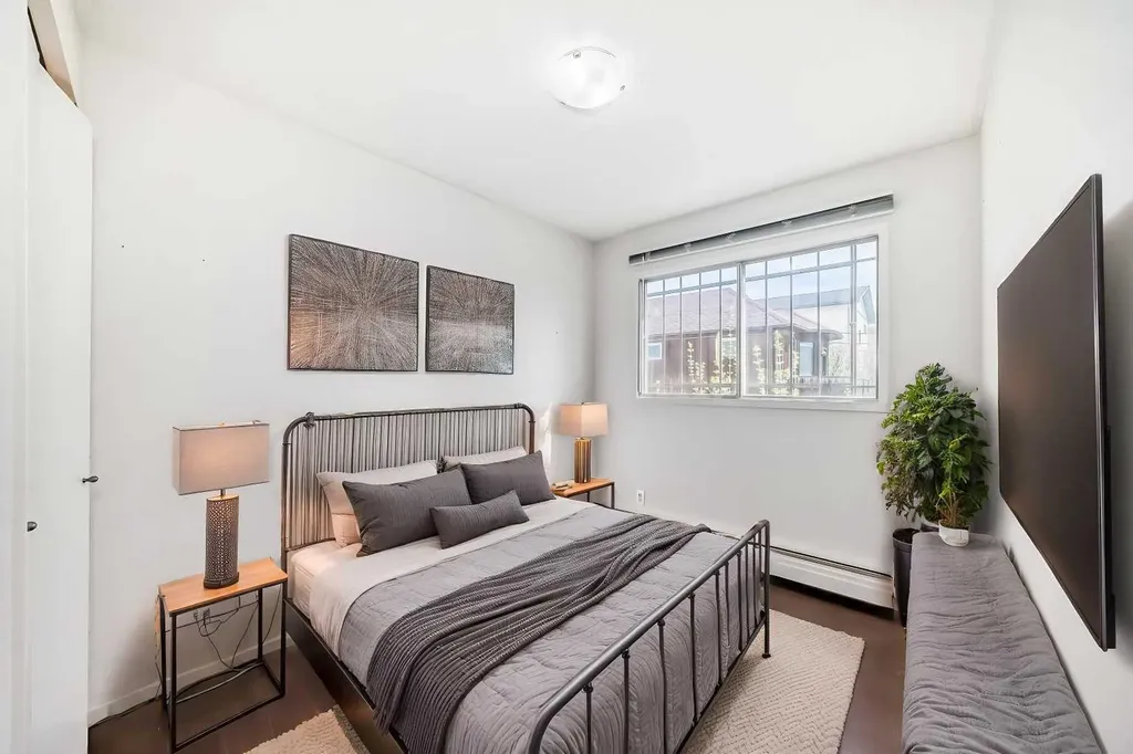 1633 26 Avenue SW Calgary AB T2T 1C7