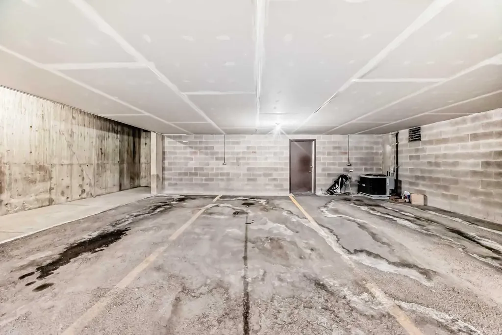 1633 26 Avenue SW Calgary AB T2T 1C7