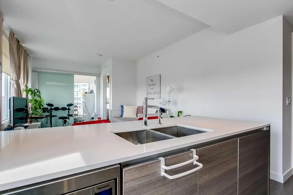 1501 6 Street SW Calgary AB T2R 0Z8